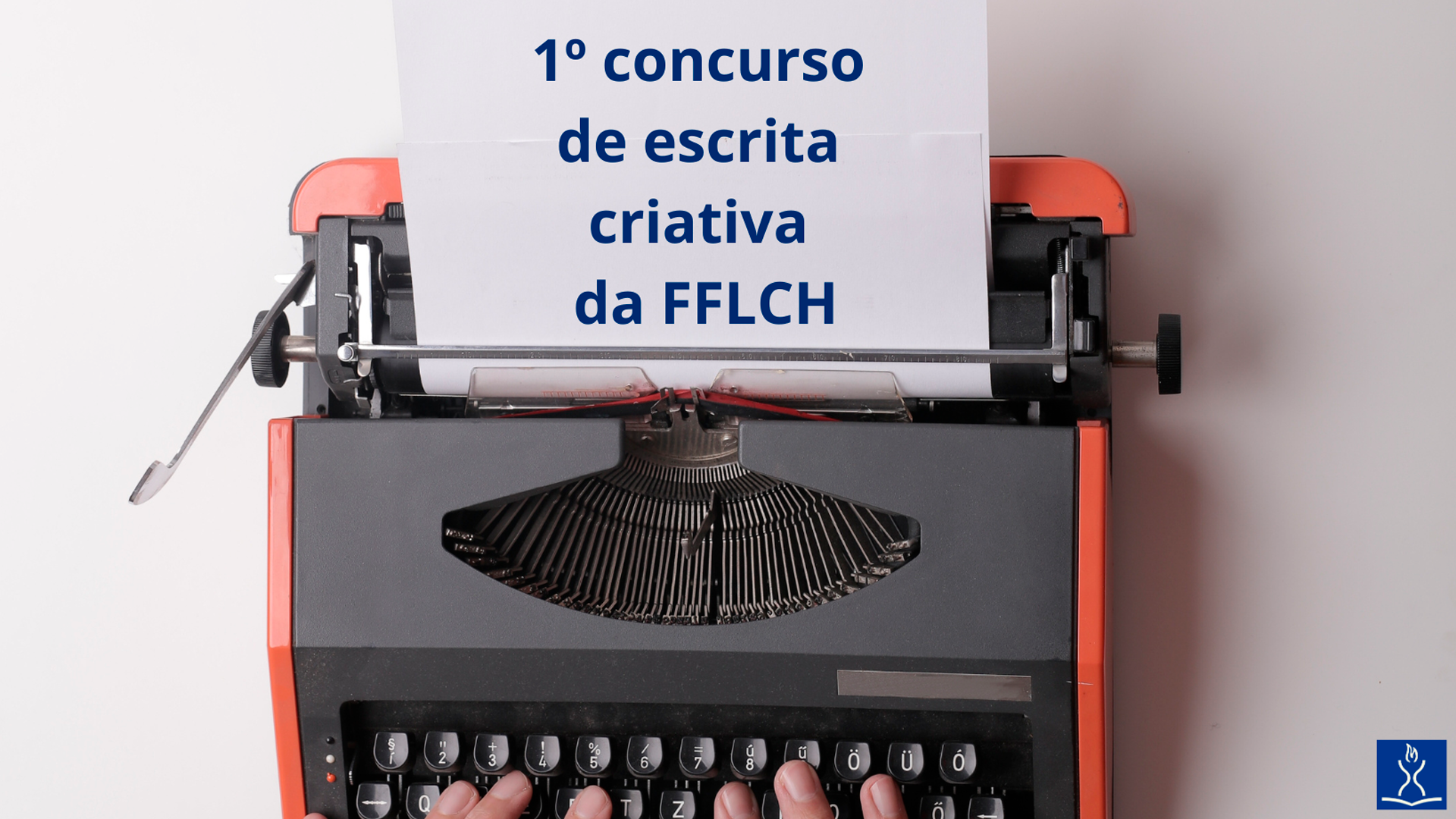 Fotomontagem com máquina de escrever