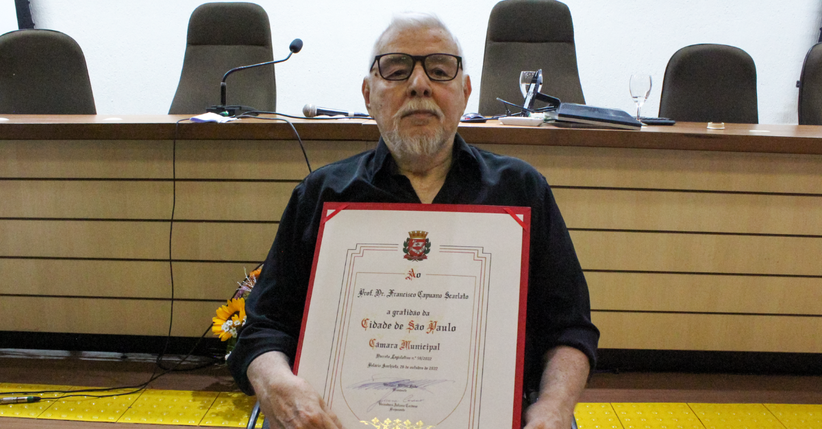 Professor Francisco Capuano Scarlato recebe homenagem da Câmara Municipal de São Paulo